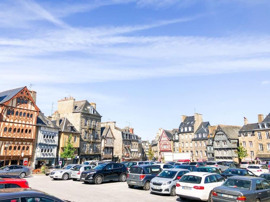 New Confort Et Elegance Face A La Gare Guingamp Exterior photo